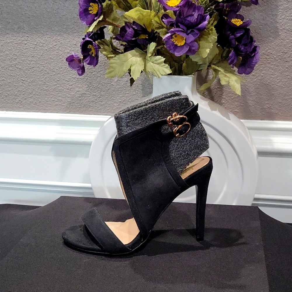 Black Open Toe Ankle Straps Heels by Baldi London 8.5